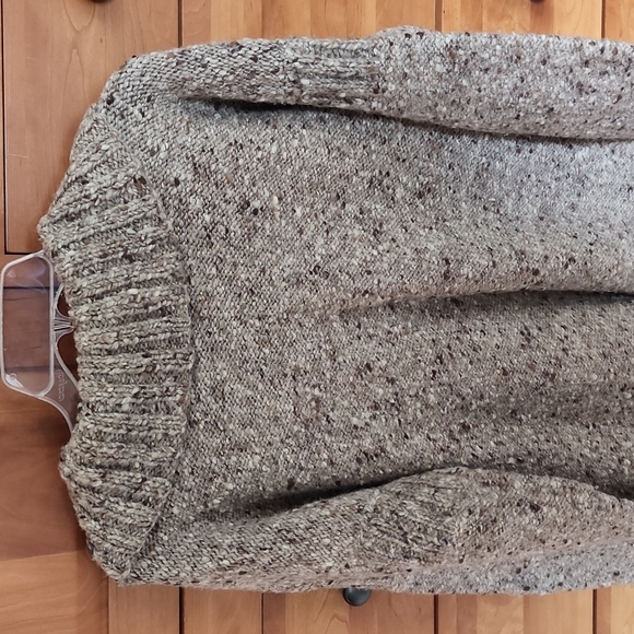 Gorgeous Handknit in Ireland Wool Sweater XLG. - Picture 7 of 10